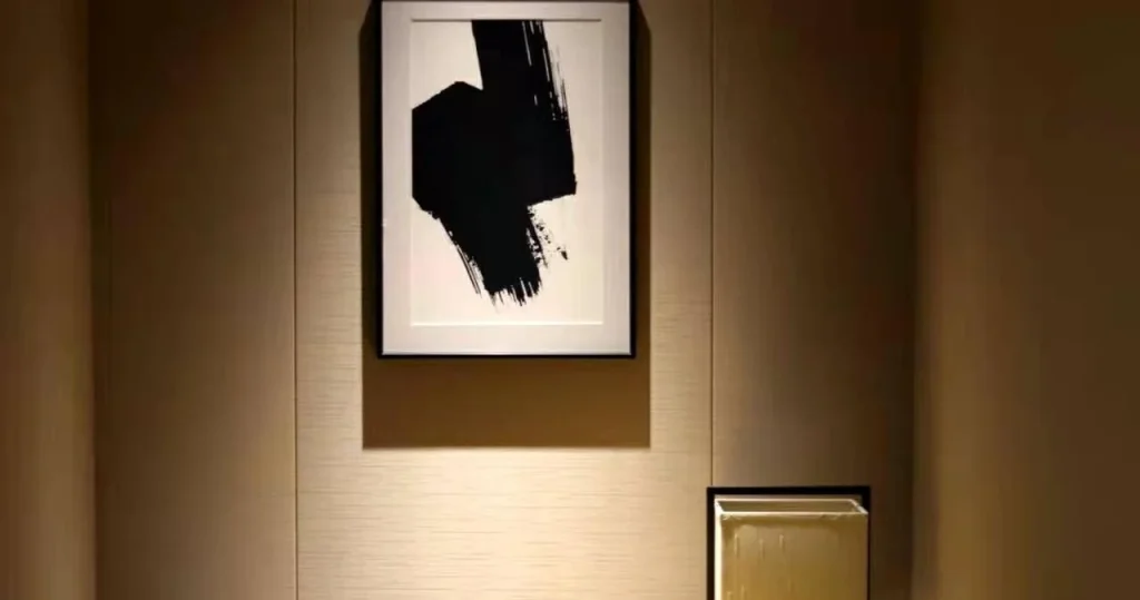 Bathroom Wall Decor Ideas: Art, Wall Color, and Open Space