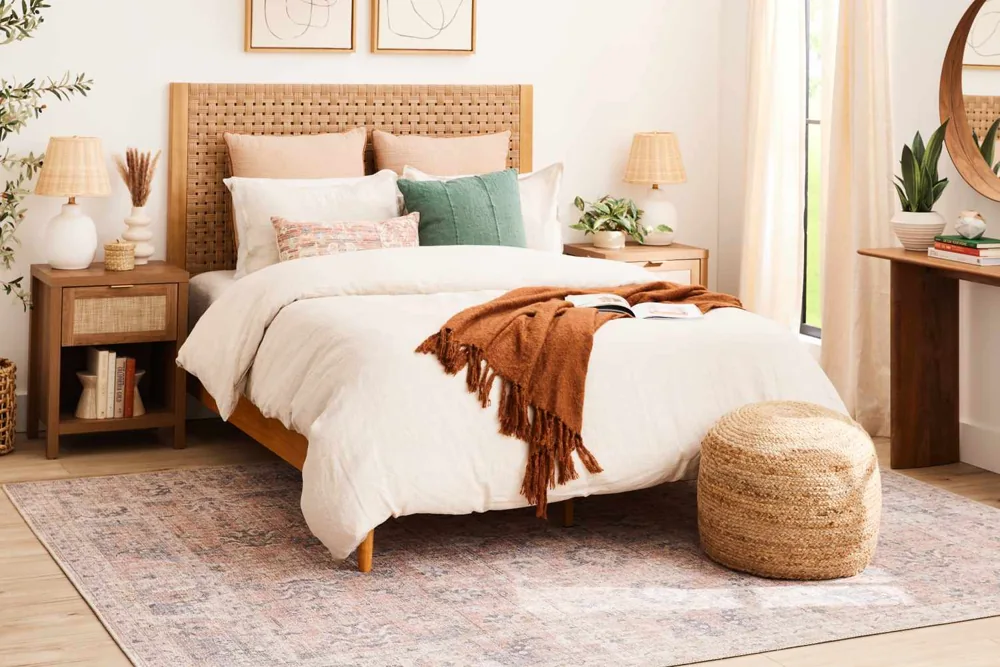 8 Bedroom Rug Ideas for Color and Placement