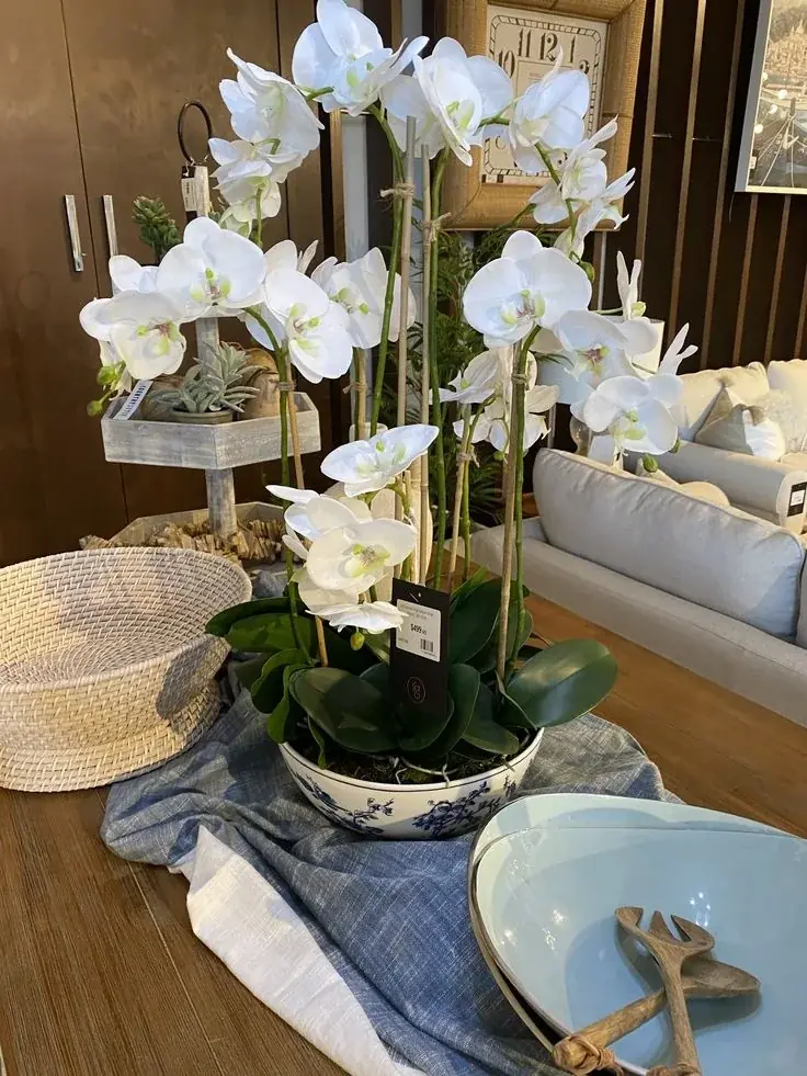 Dining Table Centerpiece Ideas for Everyday Meals
