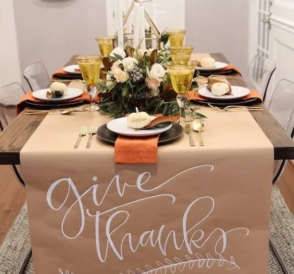 7 Thanksgiving Table Decor Ideas: Runners and Place Settings